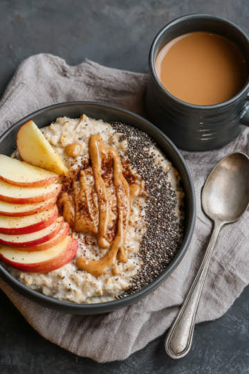 iron rich apple & cinnamon oat bowl